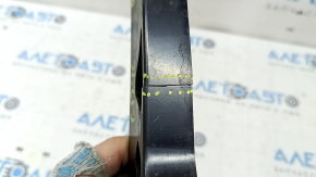 The left rear threshold mount for a BMW 7 G12 16-22 is broken, cracked.