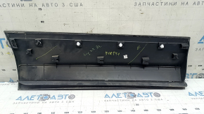 Lower rear left door trim for VW Tiguan 18-24, structure, worn, cracks