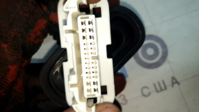 Wiring for the rear right door of a Toyota Rav4 19-25