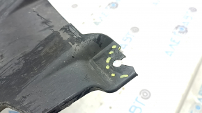 Rear right underbody protection BMW 7 G11 G12 16-22 is jammed, torn