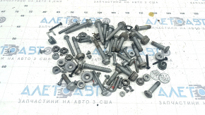 Incomplete front suspension hardware for VW Tiguan 18-24