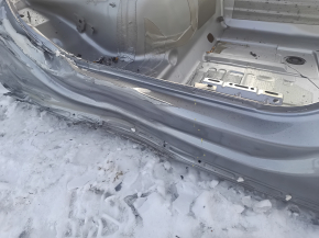 The central right body pillar of a VW Tiguan 18-24 is dented on the body.