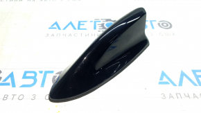 The antenna fin housing of a Toyota Rav4 19-20 has a broken mount.