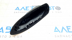 The antenna fin housing of a Toyota Rav4 19-20 has a broken mount.
