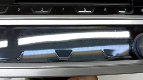Climate control and radio control BMW 7 G11 G12 16-22 under the disk drive, gray knobs, scratches, peeling chrome, cracks in the screen, working