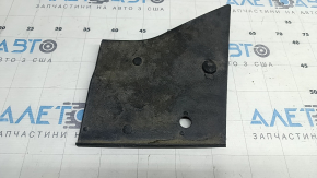 The front right fender lining for the Audi Q5 80A 18-24 has a broken mount.