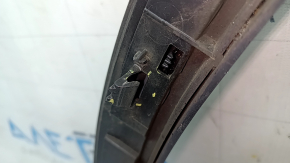 Front right fender arch trim for Audi Q5 80A 18-20 is worn, fasteners are broken, sand