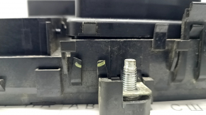 Ford Fusion mk5 17-20 hybrid underhood fuse box, plug-in, broken mount
