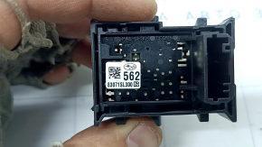 Subaru Forester 25-26 rear right window control