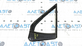 Front left door triangle glass seal for Subaru Forester 25-26