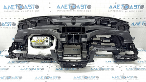 Subaru Forester 25-26 black dashboard with airbag
