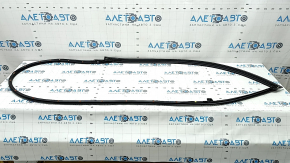 Subaru Forester 25-26 front left door seal