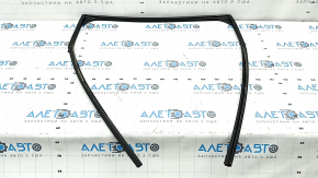 Rear right window seal for Subaru Forester 25-26
