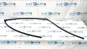 Front right window seal for Subaru Forester 25-26