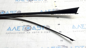 Left windshield molding on Infiniti QX50 19-20, seal peeled off