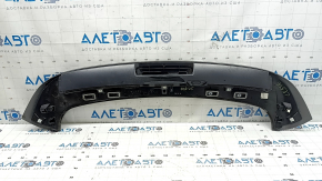 The trunk spoiler of a Subaru Forester 2025-26 is broken.