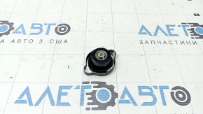 Subaru Forester 25-26 radiator cap