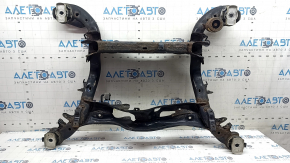 The rear subframe of the Audi Q5 80A 18-24 is rusty, the arm mounting ear is bent