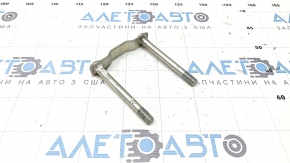 Subaru Forester 25-26 rear axle bracket front
