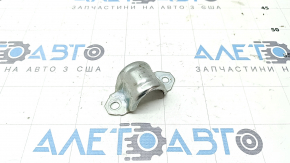 Lower right rear stabilizer bar mounting bracket for Subaru Forester 25-26