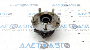 Subaru Forester 25-26 rear right hub