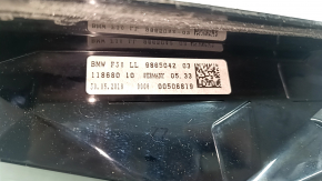 Projection onto the windshield of the BMW 3 F30 12-18