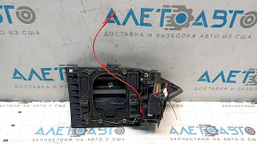 The left charging port housing of the Audi E-Tron 19-23 is bare, without a charging pattern on the key, the key does not press, the axle bushing is broken