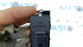 Mercedes X247 GLB 20-26 beige rear right door central lock button