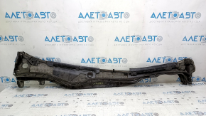 The plastic windshield wiper grille for a Lexus GS300 GS350 GS430 GS450h from 2006-2011 has a broken mount.