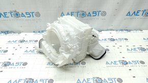 The bare heater housing and ventilation of a Subaru Forester 2025-2026