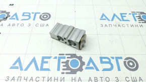 Subaru Forester 25-26 air conditioner heater valve