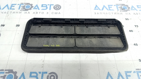 Right ventilation shield for Ford Explorer 20-25, crack in mount
