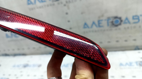 Ford Explorer 20-25 rear left reflector scratches