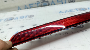 Ford Explorer 20-25 right rear reflector scratches