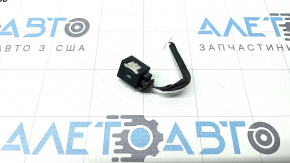 Connector for the front right airbag sensor wiring for a 1920 Hyundai Sonata