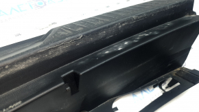 Ford Explorer 20-25 trunk opening trim scratches
