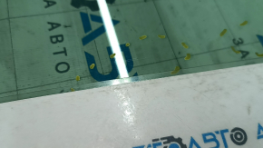 Mercedes X247 GLB 20-26 front left door glass scratches