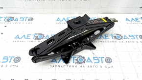 Volvo XC60 18-26 jack, light handle