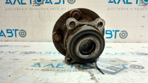 Lincoln MKZ 13-16 AWD rear left wheel hub rusty