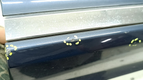 Volvo XC60 18-26 lower front right door trim with chrome molding, scratches