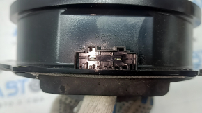 Front right door speaker for VW Tiguan 18-24 with cracks in the mountings
