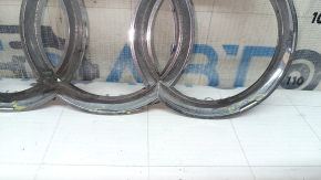 Audi A5 F5 18-19 chrome grille emblem, broken fasteners