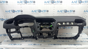 VW Tiguan 18-24 black dashboard with airbag