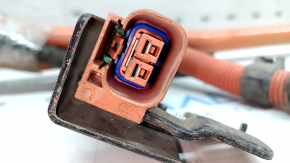 The high-voltage cable main connector of the 13-15 Honda Accord hybrid is cut off.