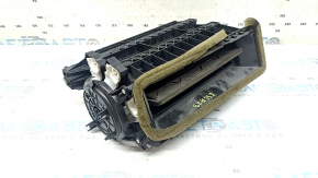 The bare heater housing, the upper part, is from a Ford Escape MK4 2020-2026.