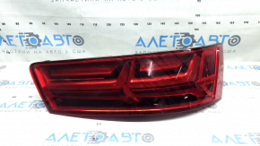 Right headlight for Audi Q7 16-19, scratches, glue, cracked