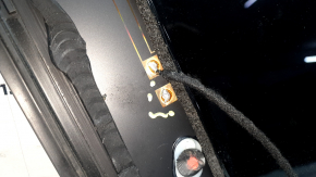 Audi Q7 16-26mm rear right window, tinted, with chrome molding, broken wire, torn seal, scratches on chrome