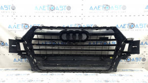Audi Q7 16-19 gray radiator grille assembly, for parking sensors, for a camera, with emblems, with a camera bracket, scratches, chips, cracked, non-factory holes