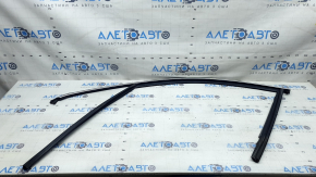 Front left glass seal for Audi Q7 16-26 with chrome molding