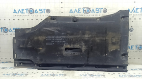 The right underbody protection of the Audi A5 F5 18-25 5D is worn out.